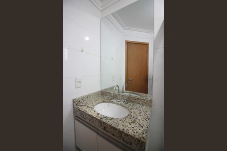 Apartamento para alugar com 62m², 2 quartos e 2 vagasBanheiro Social
