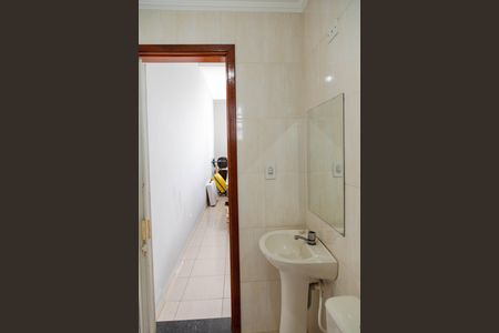 Casa à venda com 200m², 3 quartos e 4 vagas Casa à venda com 200m², 3 quartos e 4 vagasBanheiro de Serviço