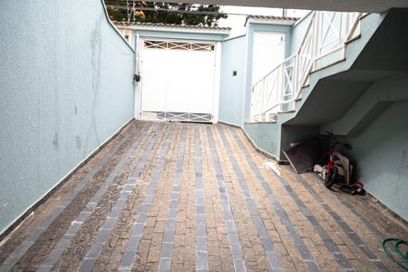 Casa à venda com 200m², 3 quartos e 4 vagas Casa à venda com 200m², 3 quartos e 4 vagasGaragem