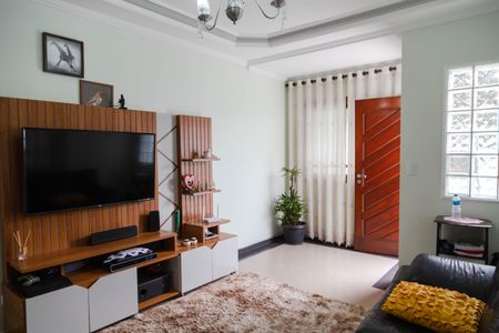 Casa à venda com 200m², 3 quartos e 4 vagas Casa à venda com 200m², 3 quartos e 4 vagasSala