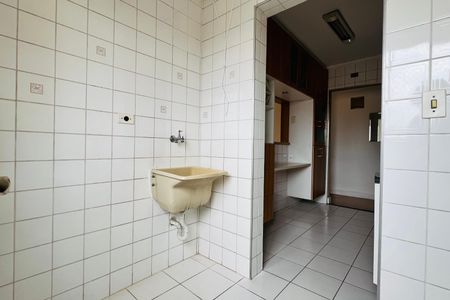 Apartamento à venda com 64m², 3 quartos e 1 vaga Apartamento à venda com 64m², 3 quartos e 1 vagaCozinha e Área de Serviço