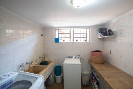 Casa à venda com 296m², 3 quartos e 3 vagas Casa à venda com 296m², 3 quartos e 3 vagasÁrea de Serviço