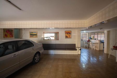 Casa à venda com 296m², 3 quartos e 3 vagas Casa à venda com 296m², 3 quartos e 3 vagasGaragem