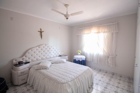 Casa à venda com 296m², 3 quartos e 3 vagas Casa à venda com 296m², 3 quartos e 3 vagasSuíte