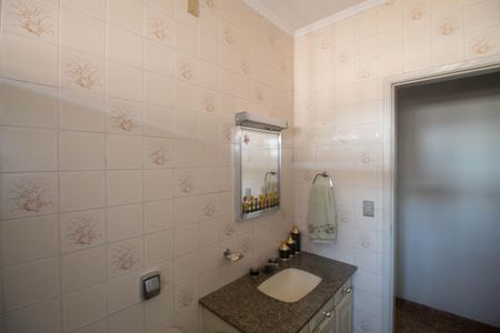 Casa à venda com 296m², 3 quartos e 3 vagas Casa à venda com 296m², 3 quartos e 3 vagasBanheiro 2