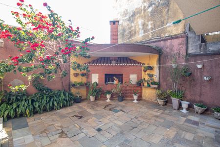 Casa à venda com 296m², 3 quartos e 3 vagas Casa à venda com 296m², 3 quartos e 3 vagasQuintal