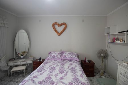 Casa à venda com 296m², 3 quartos e 3 vagas Casa à venda com 296m², 3 quartos e 3 vagasQuarto 2