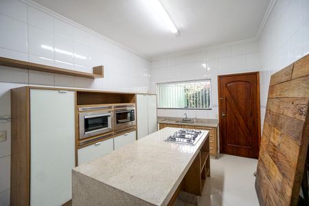 Casa à venda com 160m², 3 quartos e 2 vagas Casa à venda com 160m², 3 quartos e 2 vagasCozinha