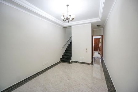 Casa à venda com 160m², 3 quartos e 2 vagas Casa à venda com 160m², 3 quartos e 2 vagasSala