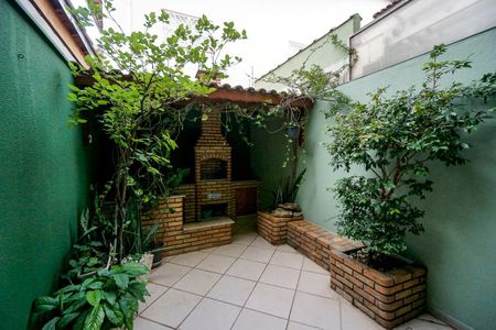 Casa à venda com 160m², 3 quartos e 2 vagas Casa à venda com 160m², 3 quartos e 2 vagasQuintal