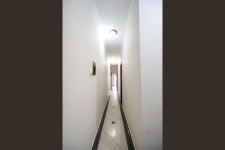 Casa à venda com 160m², 3 quartos e 2 vagas Casa à venda com 160m², 3 quartos e 2 vagasCorredor dos quartos