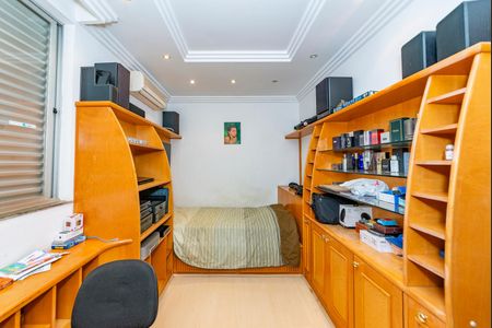 Casa à venda com 462m², 5 quartos e 4 vagasQuarto 2