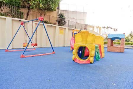 Apartamento à venda com 64m², 3 quartos e 1 vaga Apartamento à venda com 64m², 3 quartos e 1 vagaÁrea comum - Playground