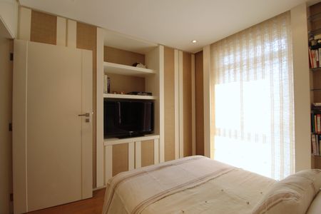 Apartamento à venda com 400m², 4 quartos e 2 vagasQuarto 1