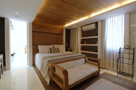 Apartamento à venda com 400m², 4 quartos e 2 vagasSuíte 1