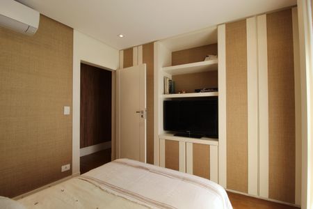 Apartamento à venda com 400m², 4 quartos e 2 vagasQuarto 1