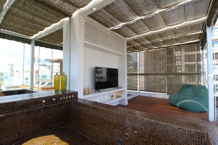 Apartamento à venda com 400m², 4 quartos e 2 vagasCobertura