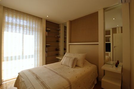 Apartamento à venda com 400m², 4 quartos e 2 vagasQuarto 1