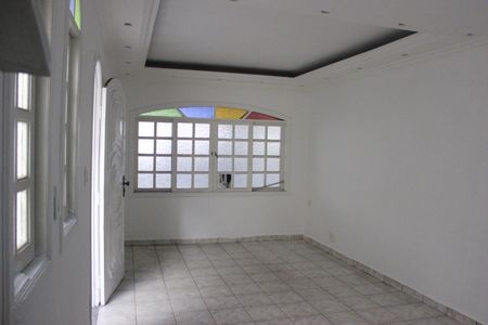 Casa à venda com 163m², 3 quartos e 2 vagasSala