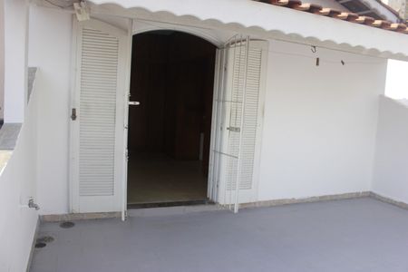 Casa à venda com 163m², 3 quartos e 2 vagasTerraço/varanda