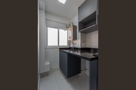 Apartamento à venda com 56m², 2 quartos e 1 vaga Apartamento à venda com 56m², 2 quartos e 1 vagaCozinha e Área de Serviço