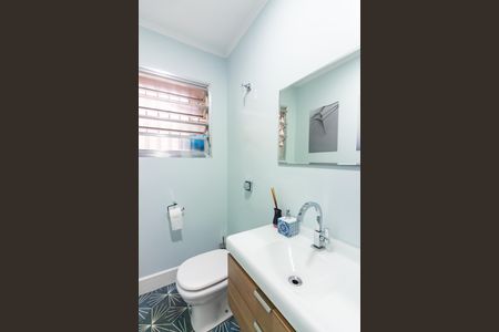 Casa à venda com 235m², 3 quartos e 2 vagas Casa à venda com 235m², 3 quartos e 2 vagasLavabo