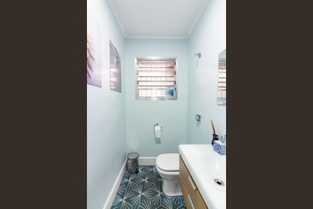 Casa à venda com 235m², 3 quartos e 2 vagas Casa à venda com 235m², 3 quartos e 2 vagasLavabo