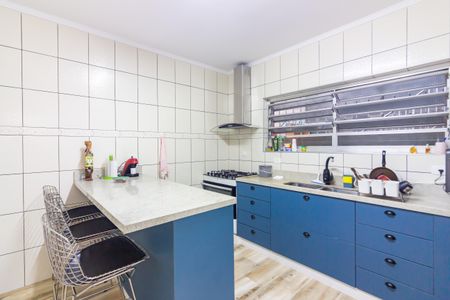 Casa à venda com 235m², 3 quartos e 2 vagas Casa à venda com 235m², 3 quartos e 2 vagasCozinha