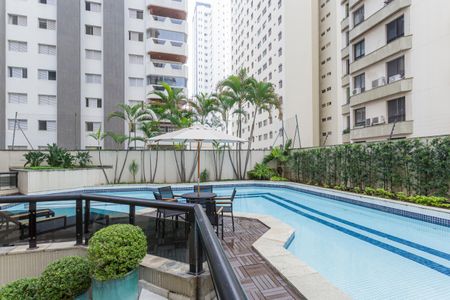 Apartamento à venda com 184m², 4 quartos e 3 vagasÁrea comum - Piscina