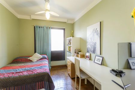 Apartamento à venda com 184m², 4 quartos e 3 vagasSuíte 2