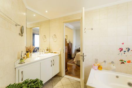 Apartamento à venda com 184m², 4 quartos e 3 vagasBanheiro Suíte 1