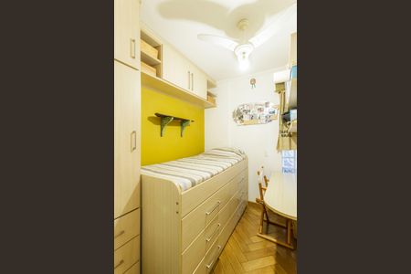 Apartamento à venda com 184m², 4 quartos e 3 vagasQuarto 2