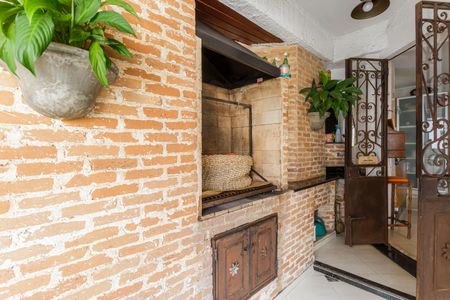 Apartamento à venda com 184m², 4 quartos e 3 vagasVaranda