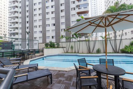 Apartamento à venda com 184m², 4 quartos e 3 vagasÁrea comum - Piscina