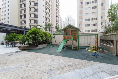 Apartamento à venda com 184m², 4 quartos e 3 vagasÁrea comum - Playground