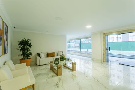 Apartamento à venda com 184m², 4 quartos e 3 vagasHall social