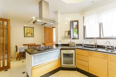 Apartamento à venda com 184m², 4 quartos e 3 vagasCozinha