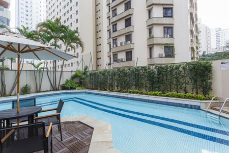 Apartamento à venda com 184m², 4 quartos e 3 vagasÁrea comum - Piscina