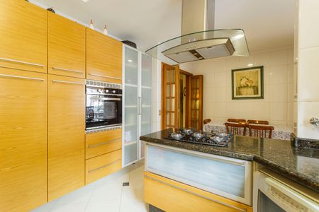 Apartamento à venda com 184m², 4 quartos e 3 vagasCozinha