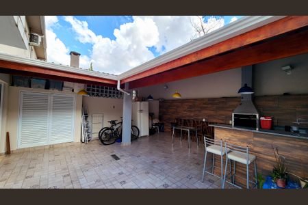 Casa de condomínio à venda com 128m², 3 quartos e 2 vagasÁrea Gourmet