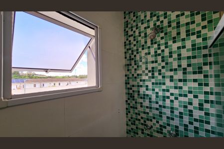 Casa de condomínio à venda com 128m², 3 quartos e 2 vagasBanheiro