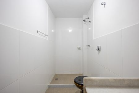 Apartamento à venda com 70m², 2 quartos e 1 vaga Apartamento à venda com 70m², 2 quartos e 1 vagaBanheiro