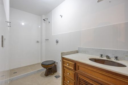 Apartamento à venda com 70m², 2 quartos e 1 vaga Apartamento à venda com 70m², 2 quartos e 1 vagaBanheiro