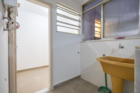 Apartamento à venda com 70m², 2 quartos e 1 vaga Apartamento à venda com 70m², 2 quartos e 1 vagaÁrea de Serviço