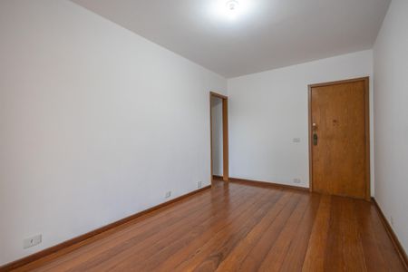 Apartamento à venda com 70m², 2 quartos e 1 vaga Apartamento à venda com 70m², 2 quartos e 1 vagaSala