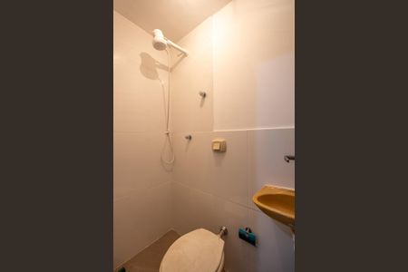 Apartamento à venda com 70m², 2 quartos e 1 vaga Apartamento à venda com 70m², 2 quartos e 1 vagaBanheiro de Serviço