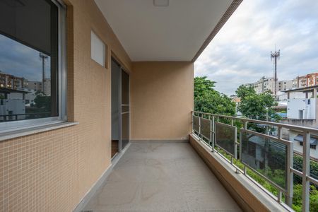 Apartamento à venda com 70m², 2 quartos e 1 vaga Apartamento à venda com 70m², 2 quartos e 1 vagaSala Varanda