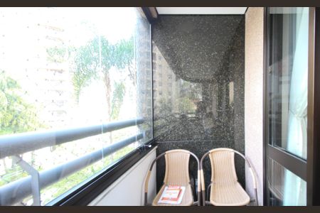 Apartamento para alugar com 150m², 4 quartos e 3 vagasVaranda 