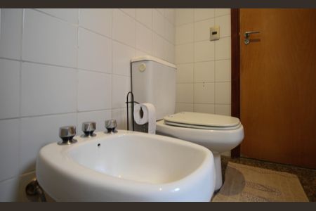 Apartamento para alugar com 150m², 4 quartos e 3 vagasBanheiro Suíte 2