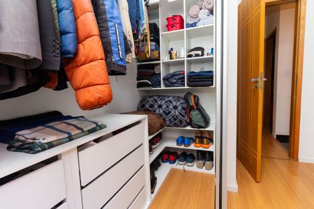 Casa à venda com 140m², 3 quartos e 4 vagasSuíte 